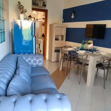 Apartment Blumarine Casa A Due Passi Dalla Lido Marini